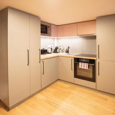 I Got 5 On It #5 - Brand New Apartments By Pink Flamingo Budapest Exterior photo